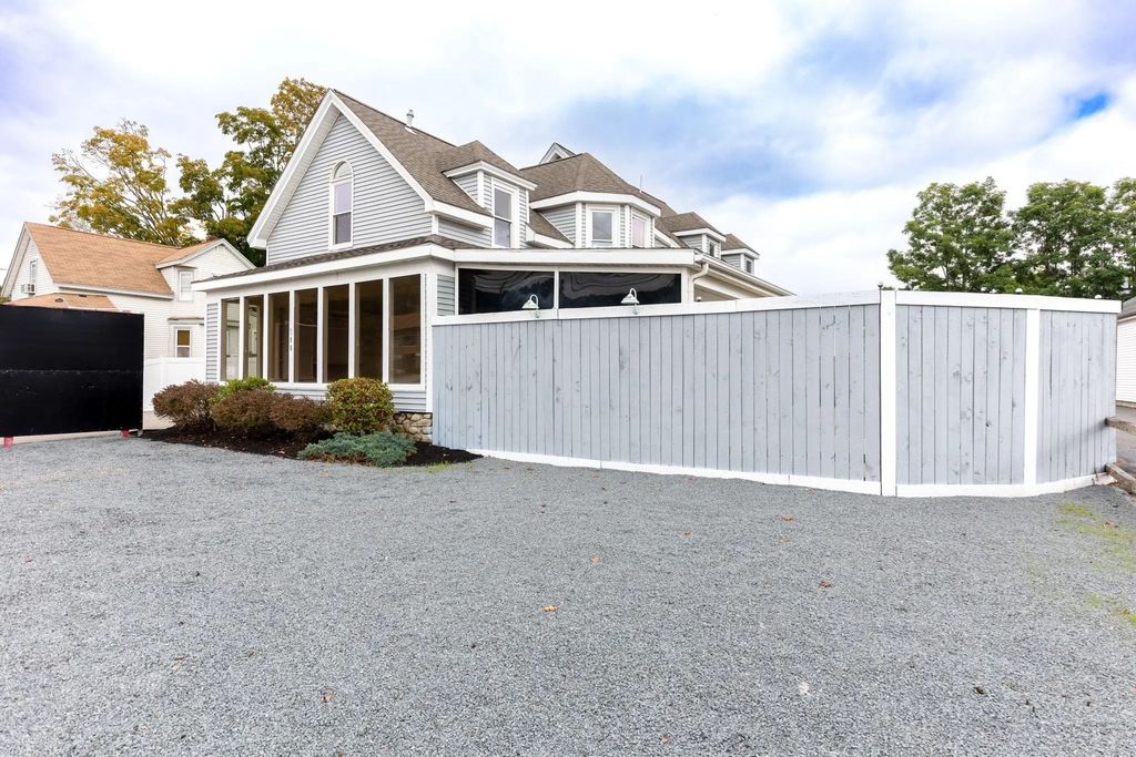 280 Washington St, Easton