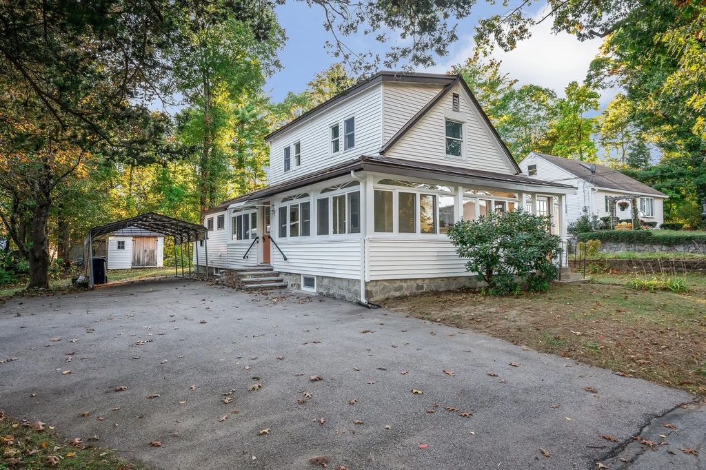 86 Donohue Rd, Dracut