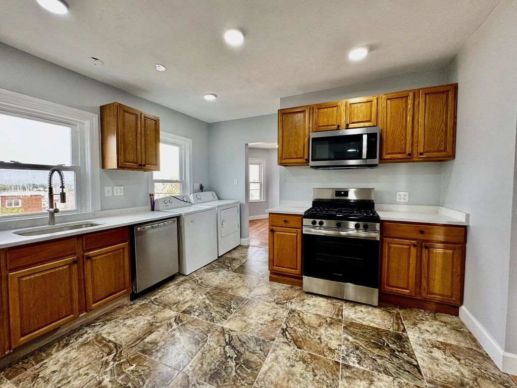 228 Belmont St #3, Malden