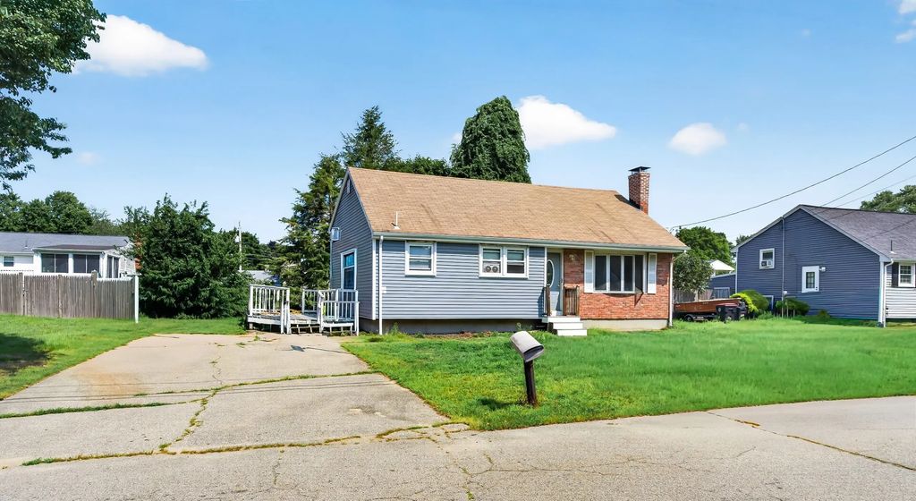 65 Taft Ave, Brockton