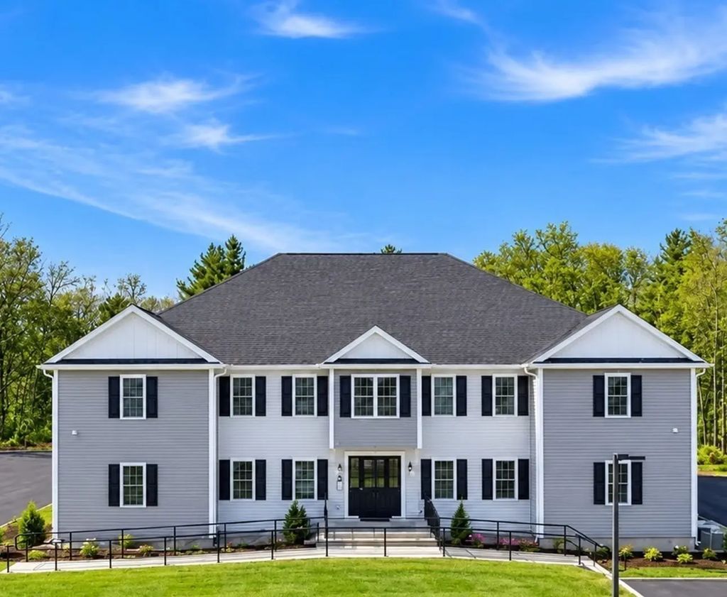 206 Central Street #a, Avon