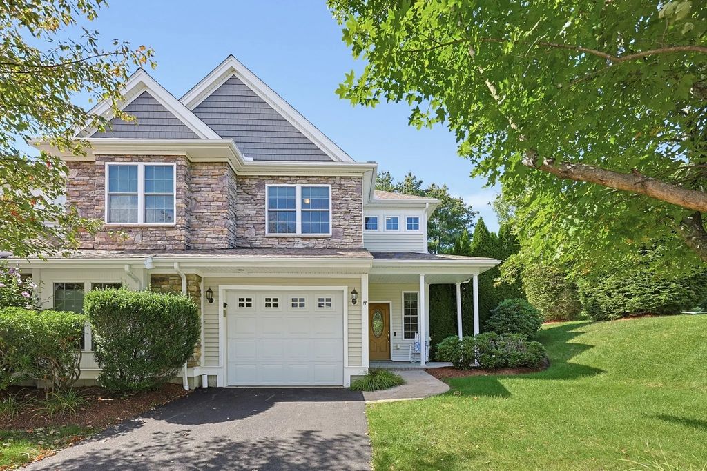 17 Hartland Way #17, Acton