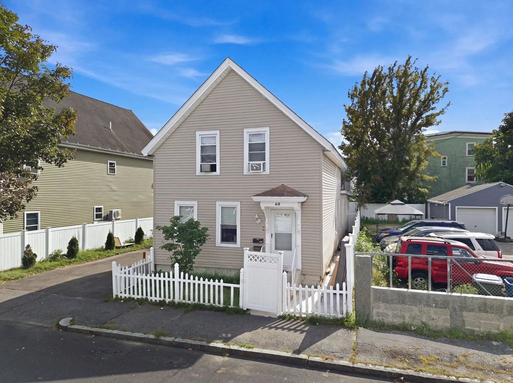 48 Washington St, Lawrence