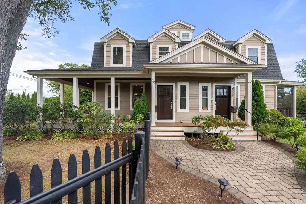 1935 Commonwealth Ave #1935, Newton