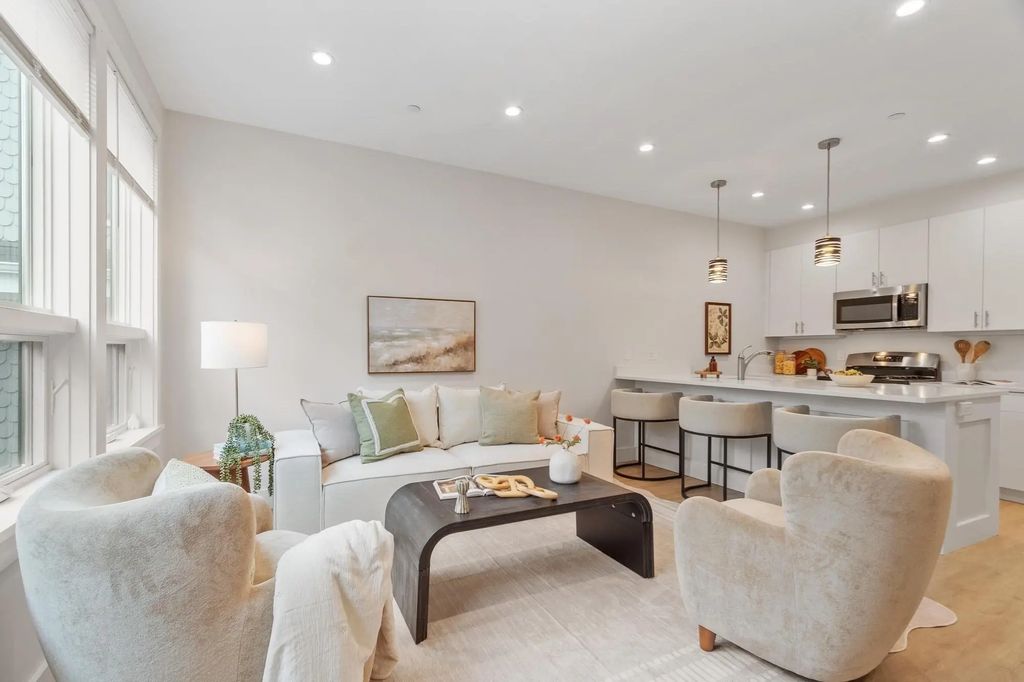 1246 Broadway #2, Somerville
