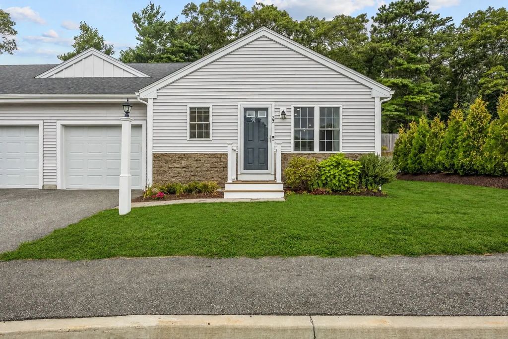 22 Ocean Walk Dr #22, Plymouth