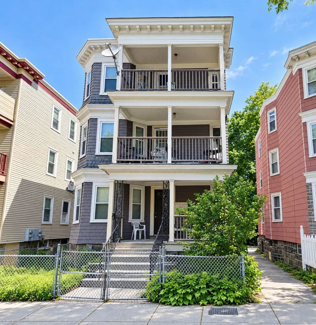 8 Hosmer St, Boston