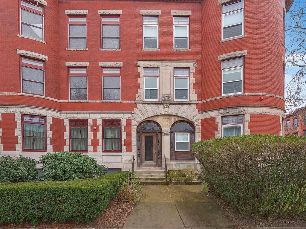 1871 Beacon St #4, Brookline
