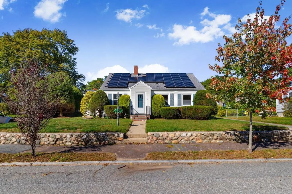 2 Minot St, Wakefield