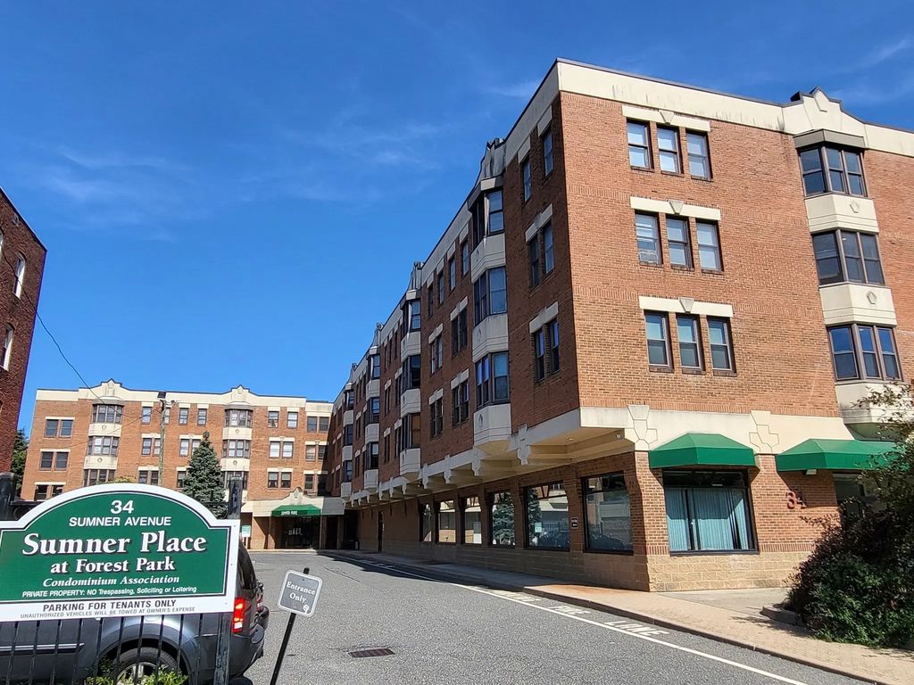 34 Sumner Ave #208, Springfield
