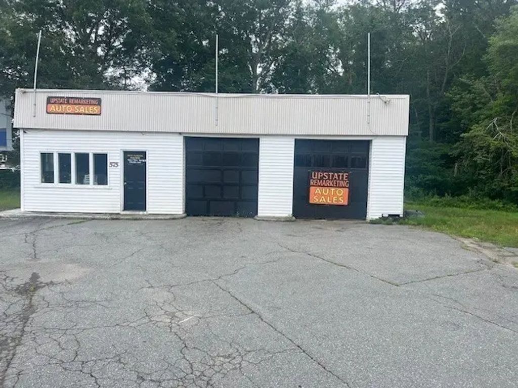 575 State Rd, Westport