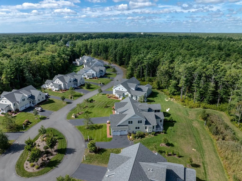 31 Split Rock Ln, Mattapoisett