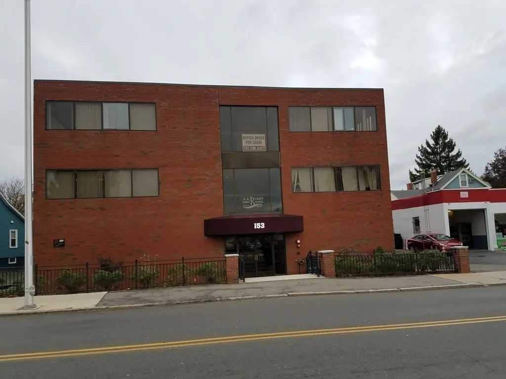 153 Main St, Medford