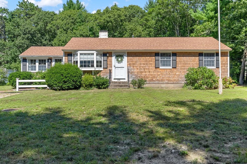 248 Poponessett Rd, Barnstable