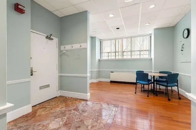 2 Hawthorne #101s, Boston