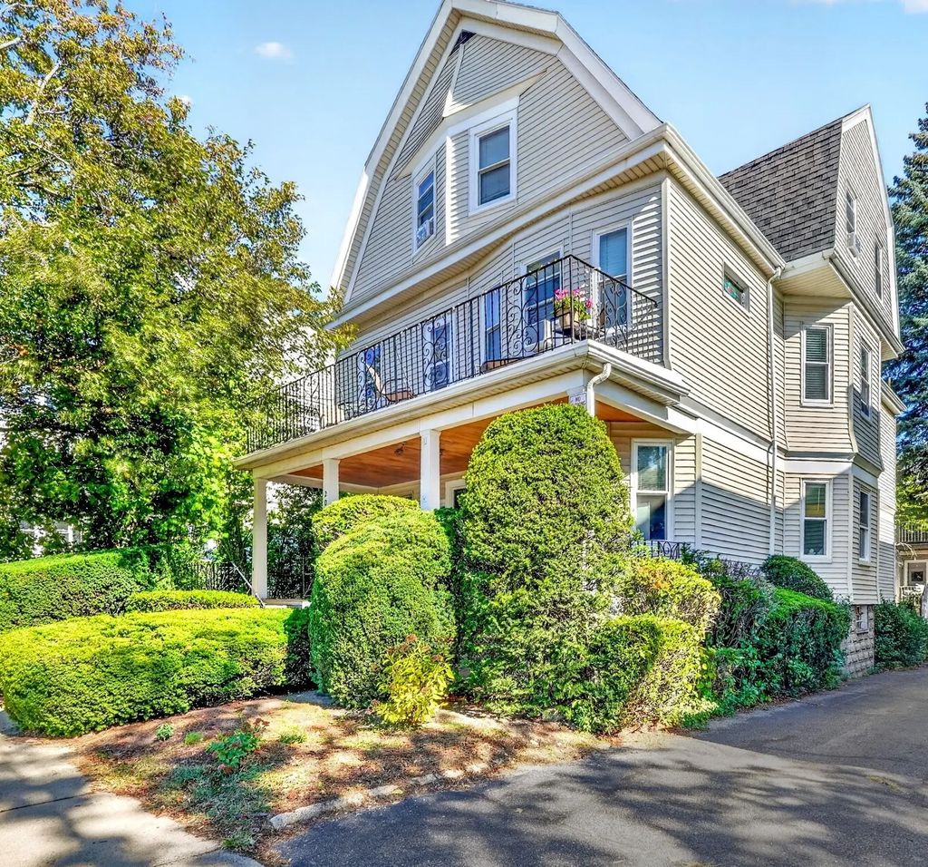 205 College Ave, Somerville