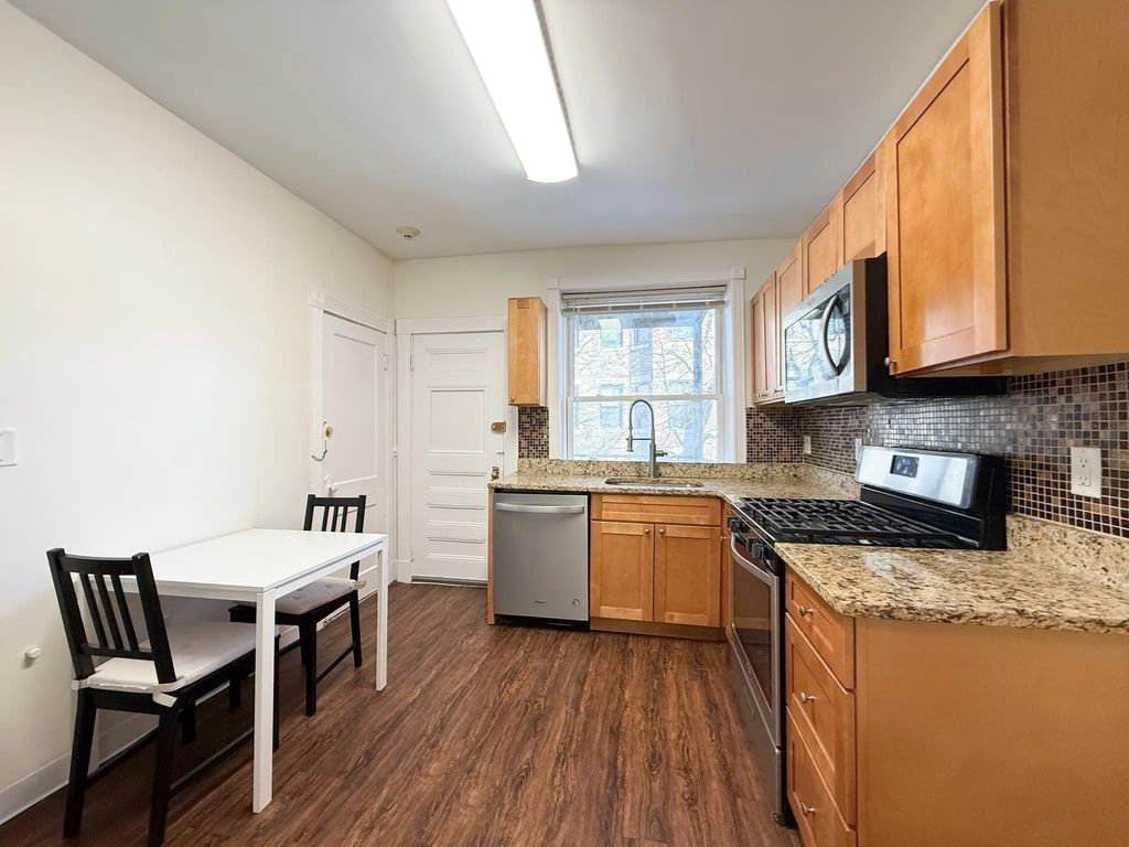 158 Kelton St #4, Boston