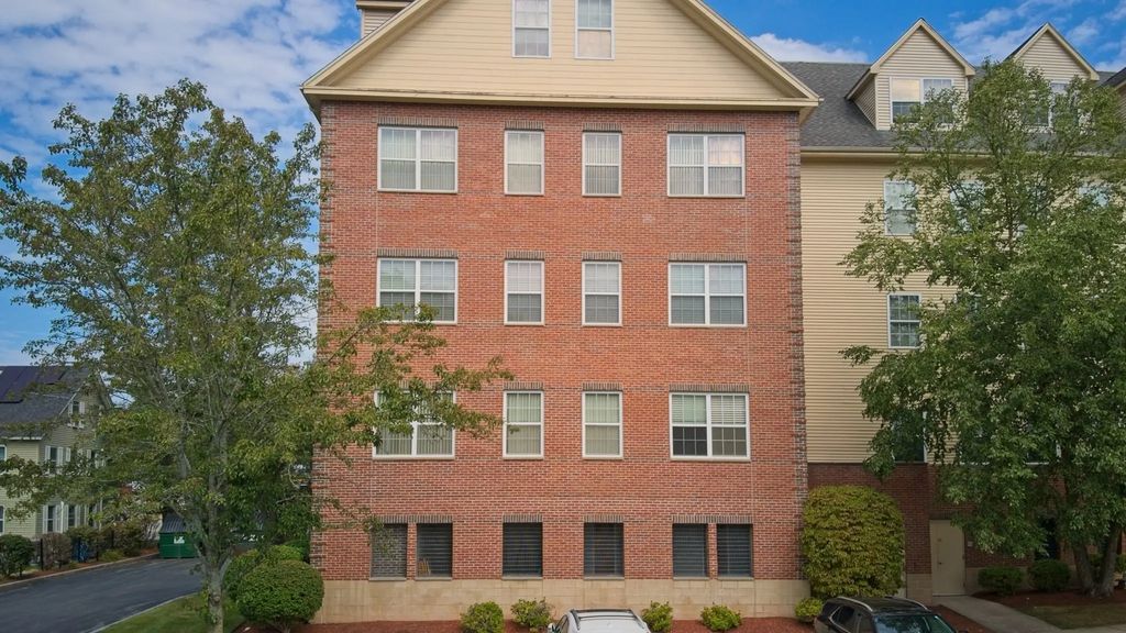 1 Powder Mill Squre #107, Andover