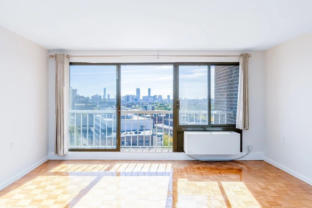 1105 Massachusetts Ave #12g, Cambridge
