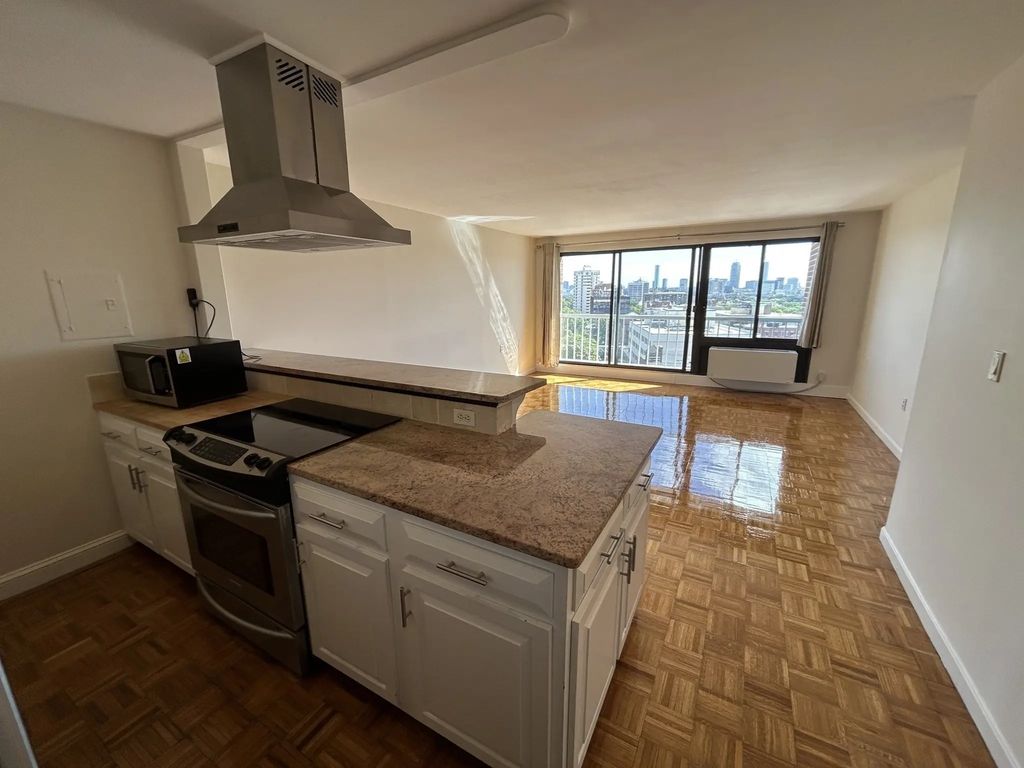 1105 Massachusetts Ave #12g, Cambridge
