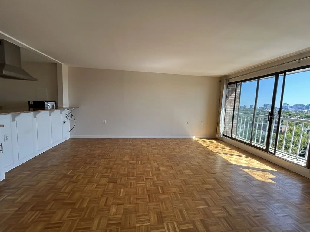 1105 Massachusetts Ave #12g, Cambridge