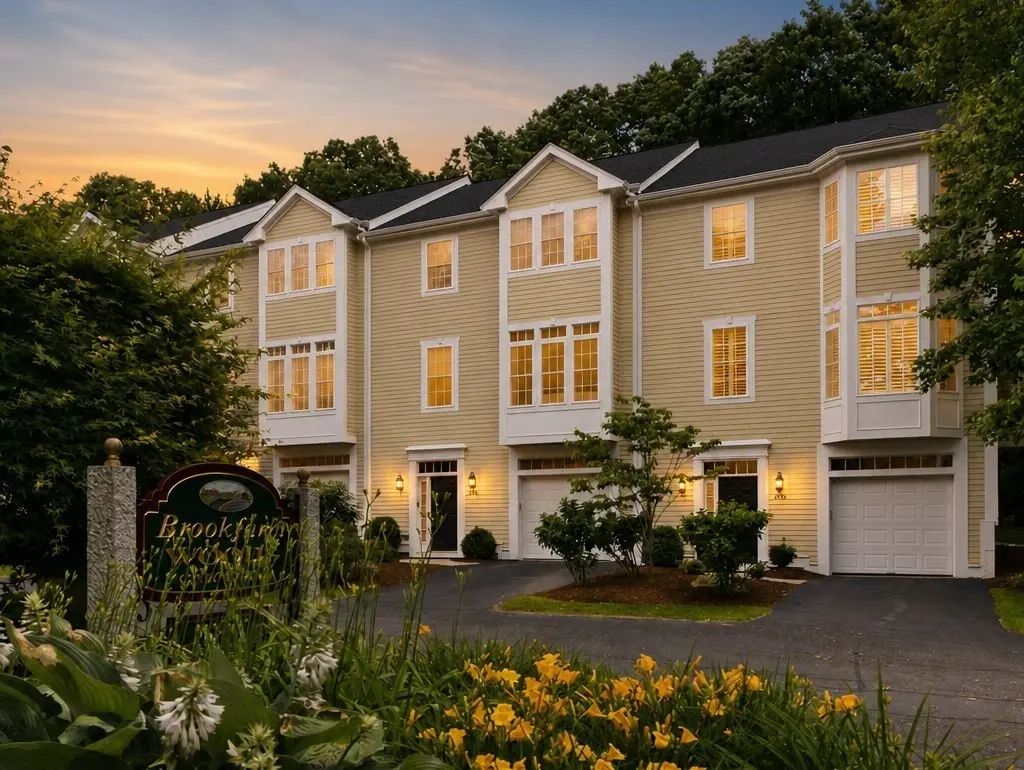 923 Lagrange #923, Boston