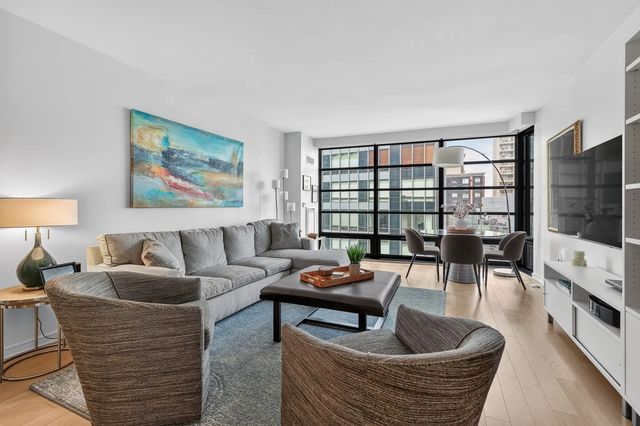 580 Washington St #1410, Boston
