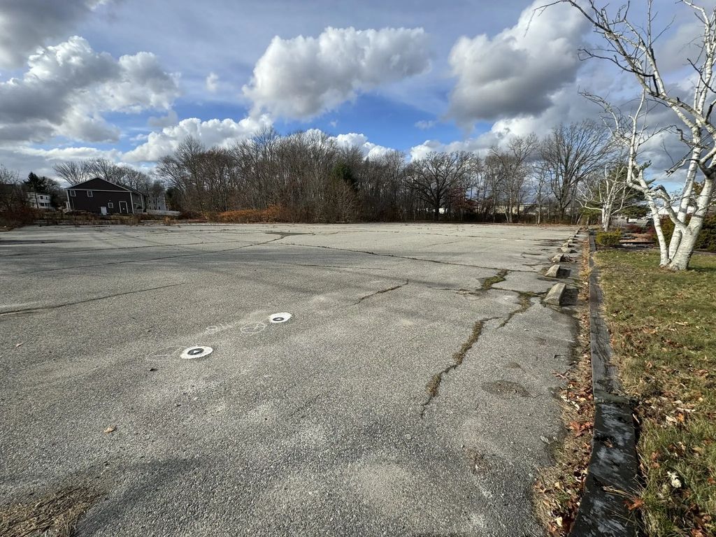 400 Oneil Blvd., Attleboro