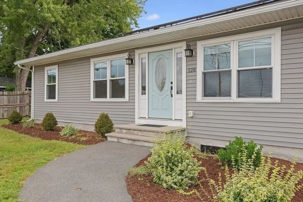 128 Parker Street, Maynard