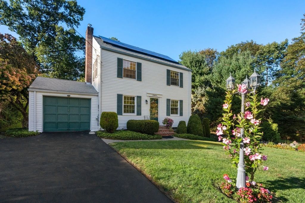 32 Mount Ida Rd, Weymouth