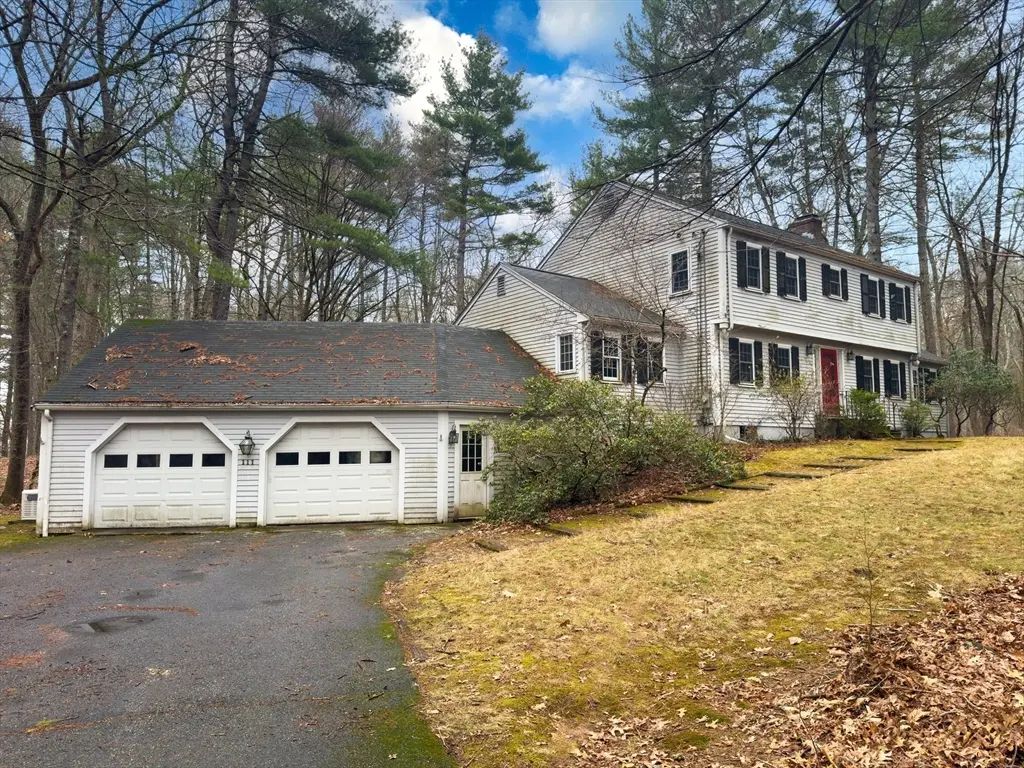 111 Log Hill Rd, Carlisle