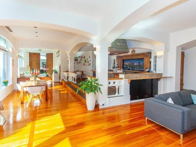 86 South #2a, Boston