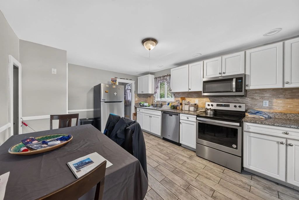 73 Longwood Ave, Brockton