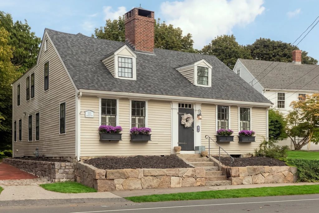 217 North St, Hingham