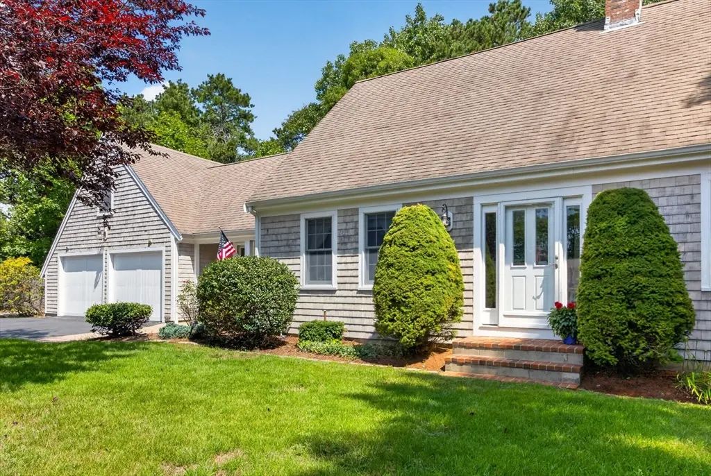12 Quail Hollow Rd, Dennis