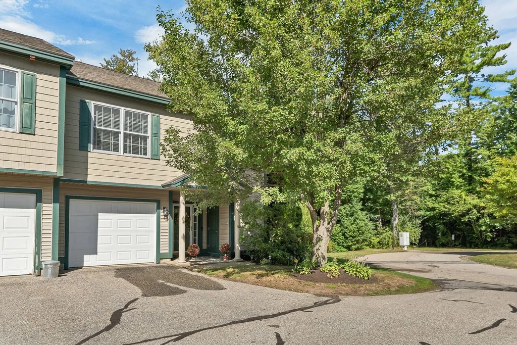 28 Deborah Lane #28, Dover