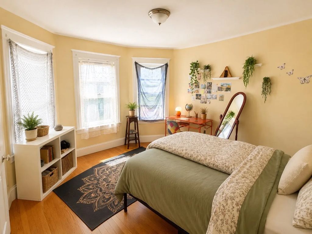 28 Claymoss #1, Boston