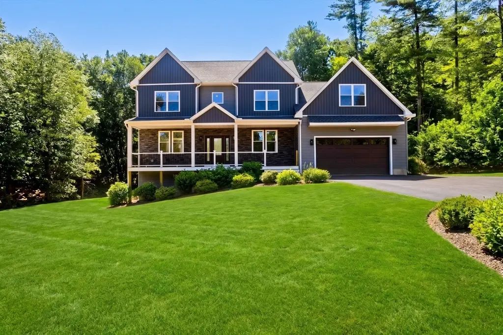 93 Sheep Pasture Rd, Southwick