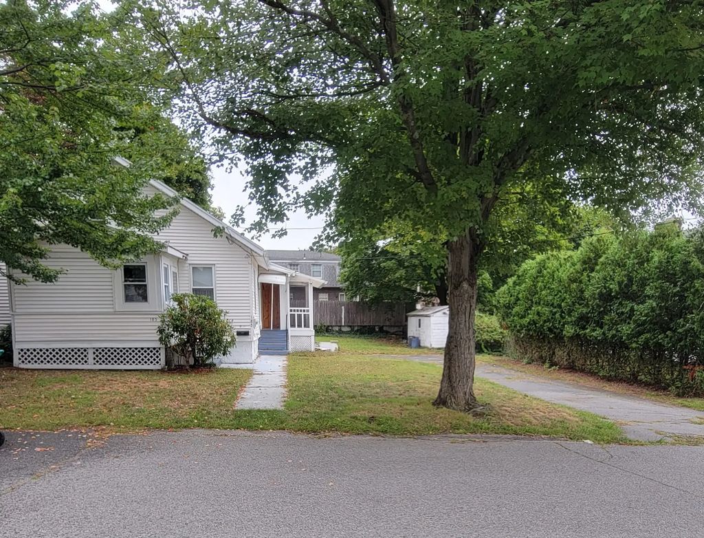 185 Dracut St, Lowell