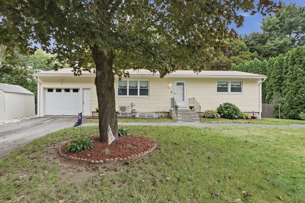 28 Cumberland Drive, West Boylston