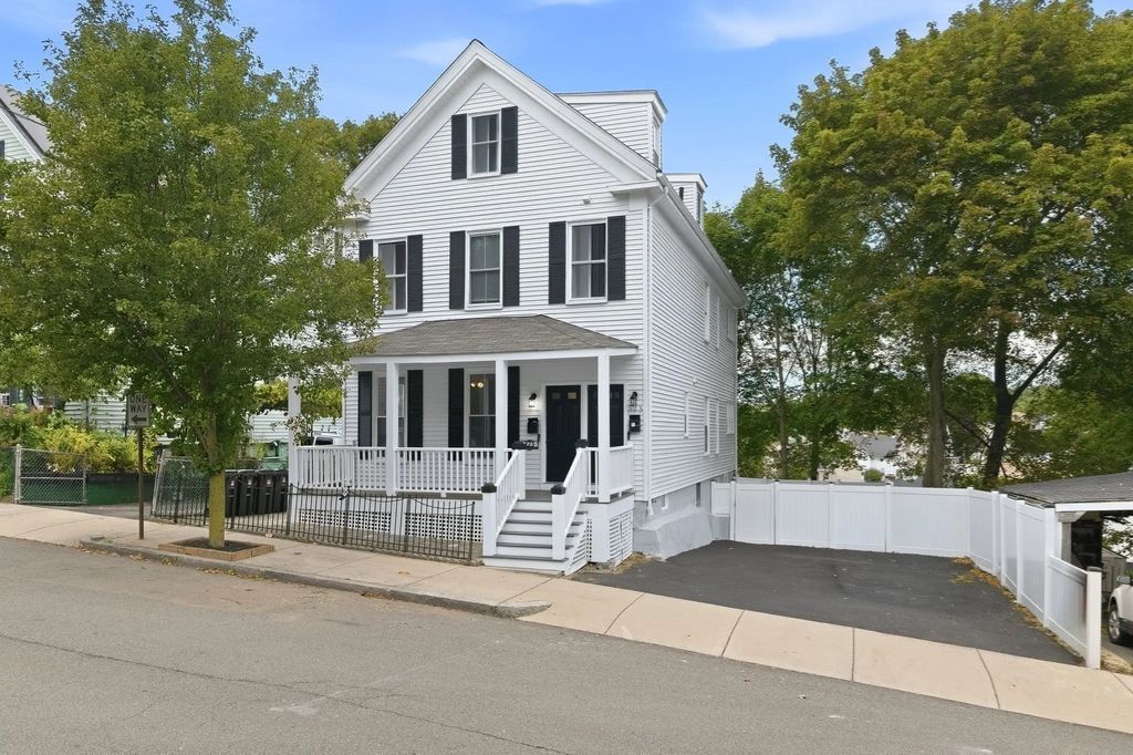 323 Bainbridge St, Malden