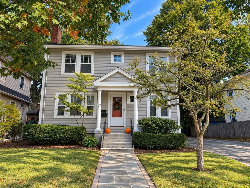 120 Oxford #2, Newton
