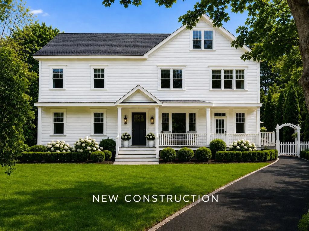 28 Bayberry Lane, Cohasset