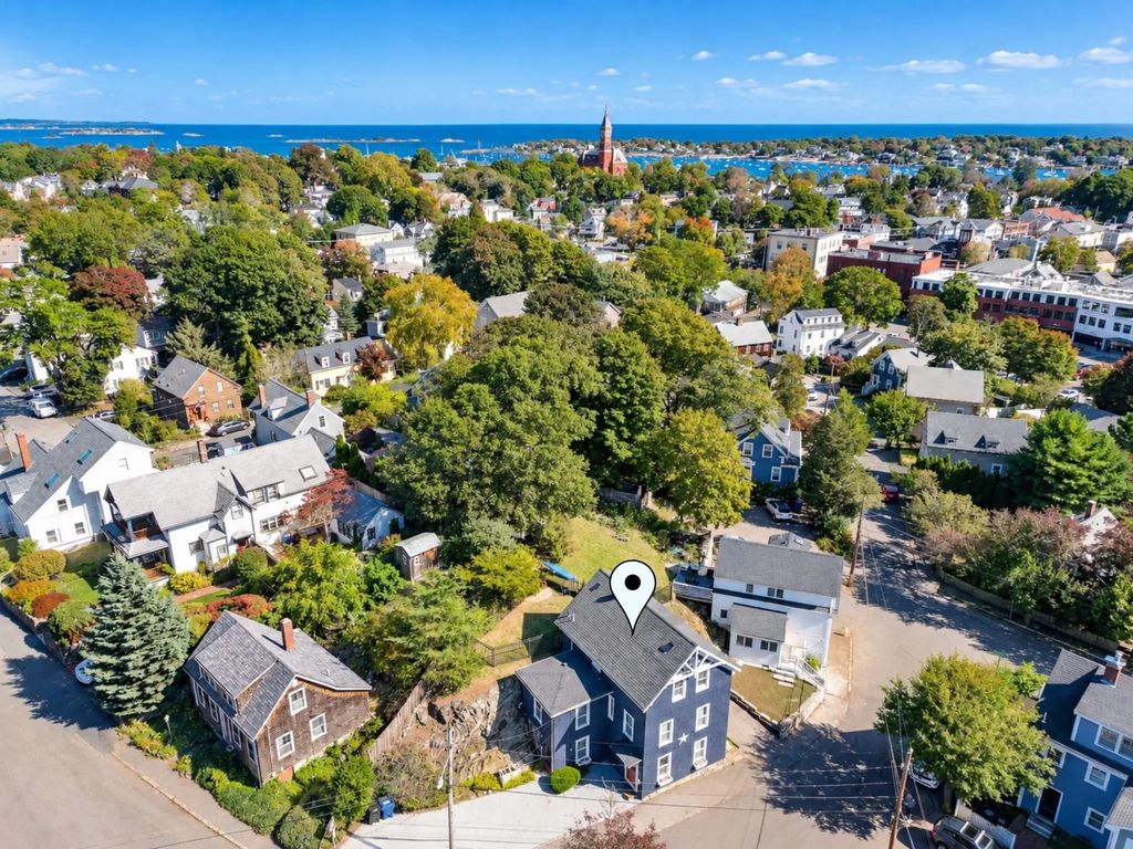 53 Sewall St, Marblehead