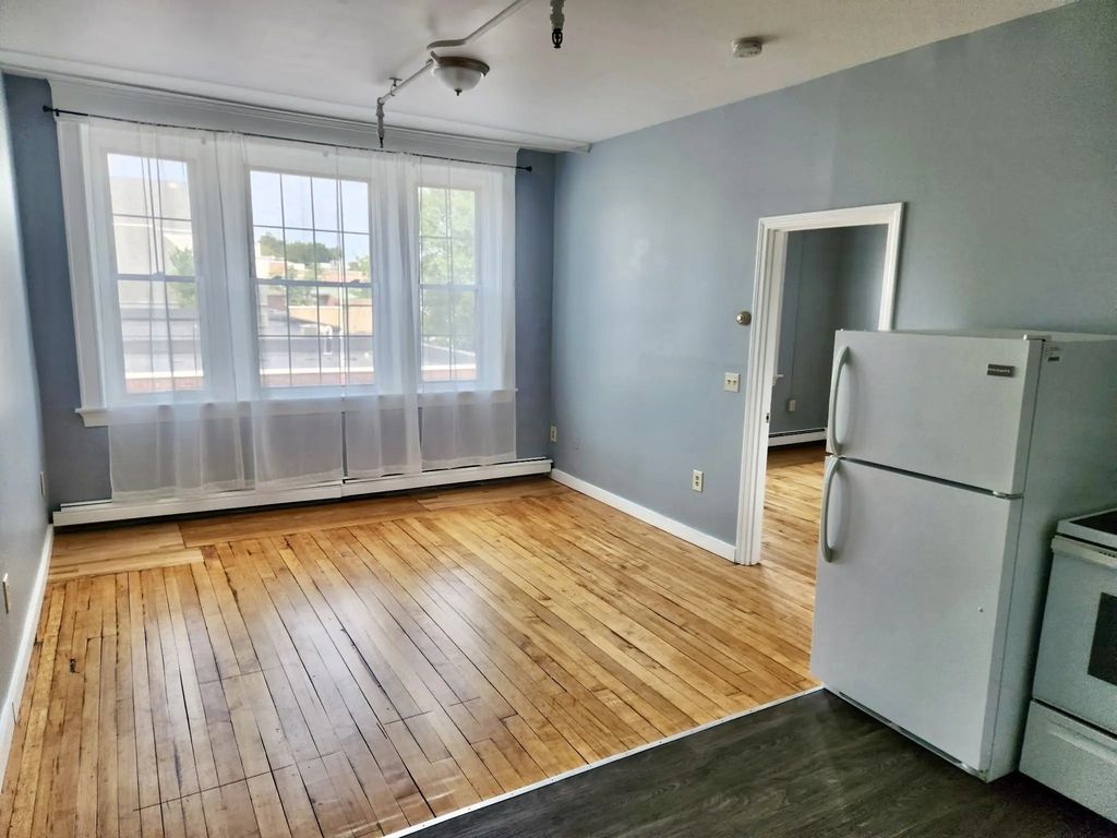 15 N Main St #14, Attleboro