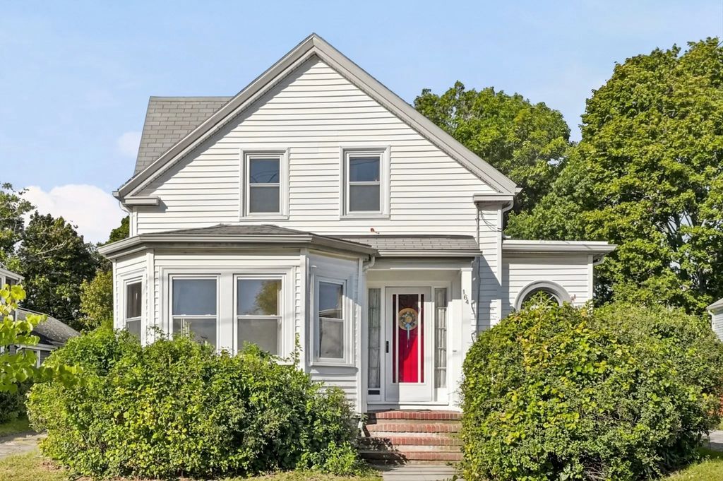 164 Burrill St, Swampscott