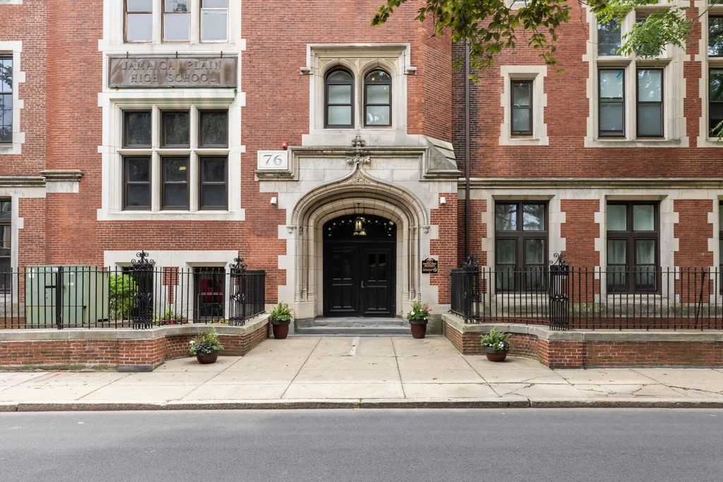 76 Elm Street #203, Boston