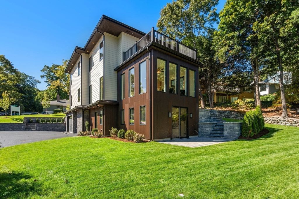 30 Dorr Rd, Newton
