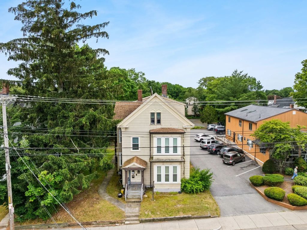 282 Belmont St, Brockton