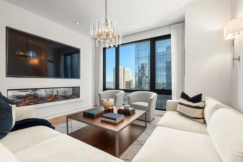 500 Atlantic Ave #18c, Boston